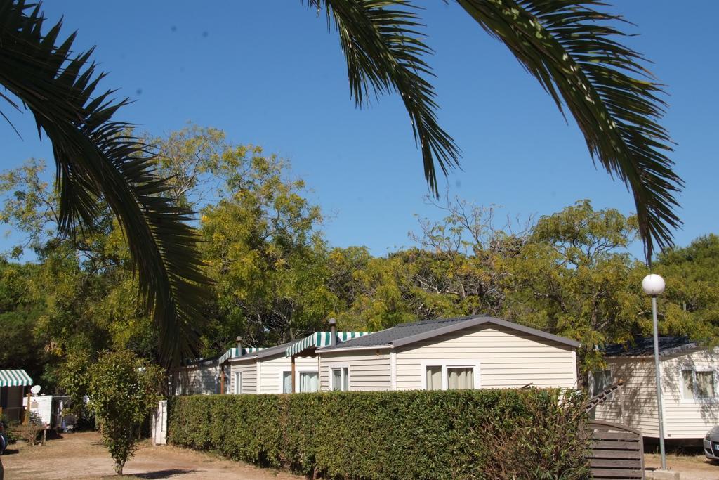 Camping Le Mediterranee Hyères Exteriör bild