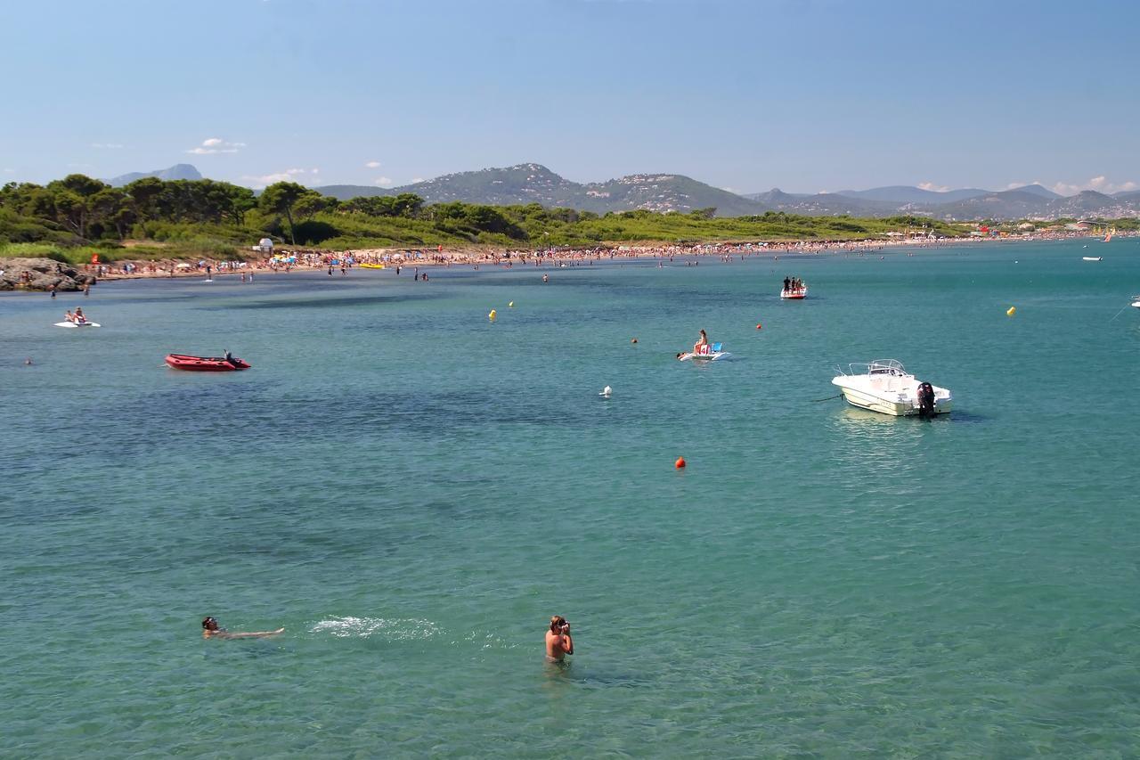 Camping Le Mediterranee Hyères Exteriör bild